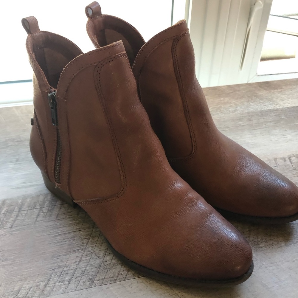 Revere boots